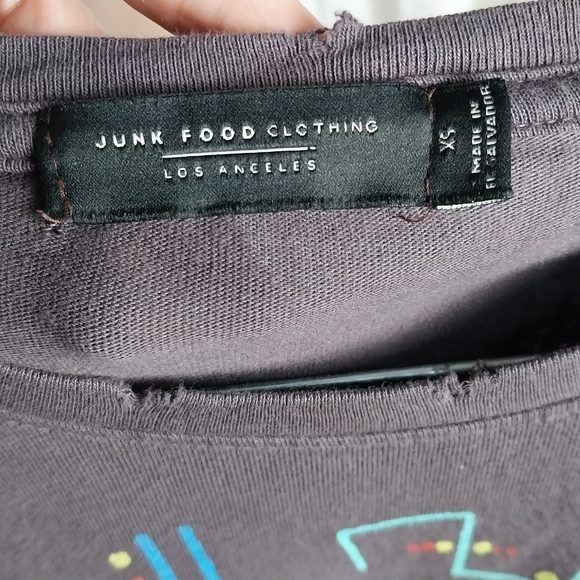 Def Leopard 1988 Hysteria Tour Band T-shirt Junk Food Clothing Distressed XS - Picture 9 of 9